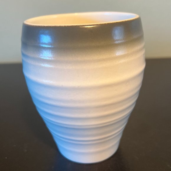 Set of 2 Mikasa SWIRL OMBRE GRAPHITE Tapered Embossed Ribbed Stoneware Mugs - Picture 3 of 8